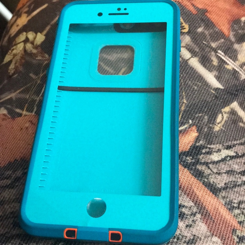 7 plus LifeProof